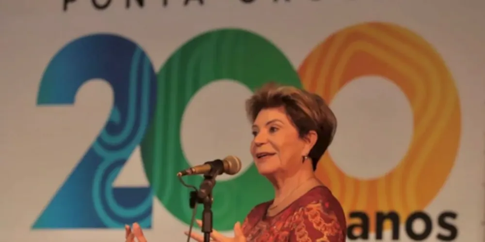 Prefeita de Ponta Grossa, Elizabeth Silveira Schmidt