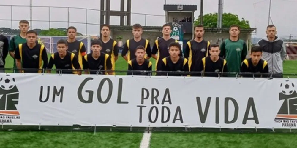 A equipe do Ouro Verde, comandada pelo técnico Diego Siqueira Ebenézer, chegou às semifinais da competição