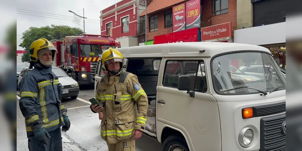 Bombeiros foram acionados para realizar os atendimentos