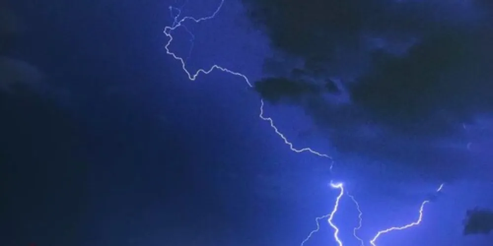 Mapa do Brasil foi flagrado durante uma tempestade, em 2022