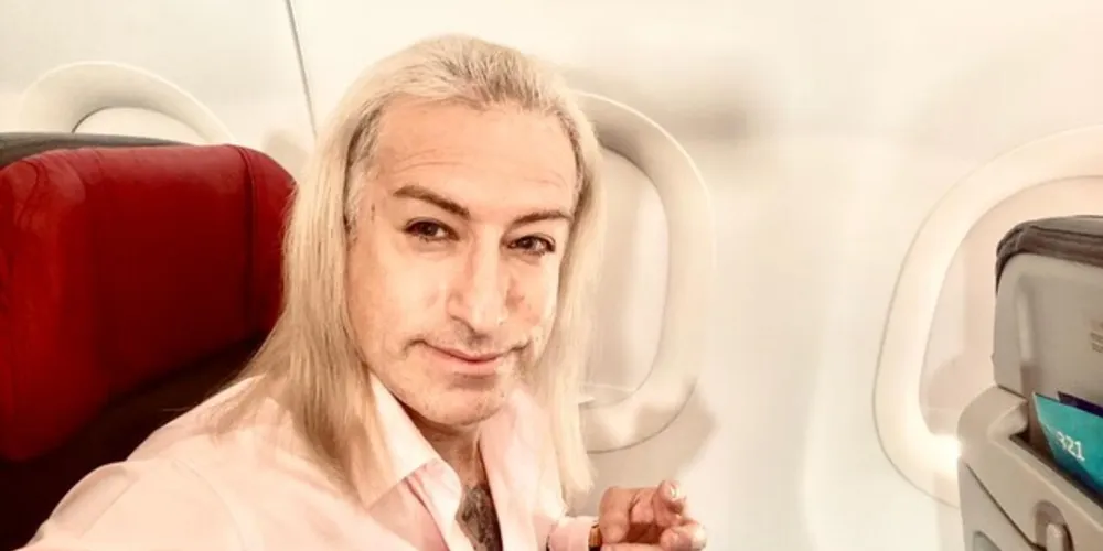 Hewerton França Garcia, o 'Galã do Amor', tem feito sucesso nas redes sociais