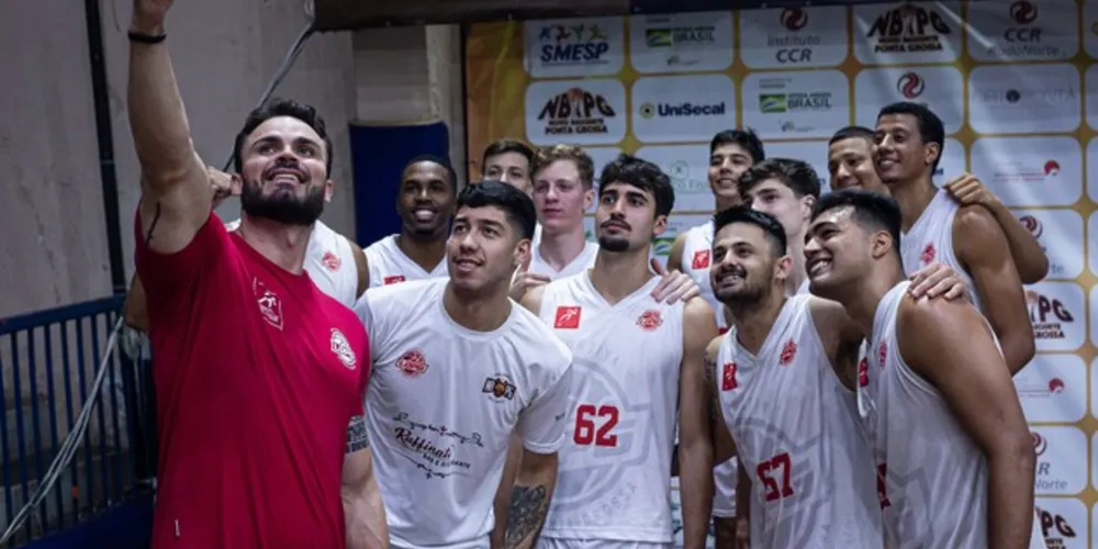 Mesmo com base sub-19, time de Ponta Grossa avança na busca por medalhas em mais uma competição adulta