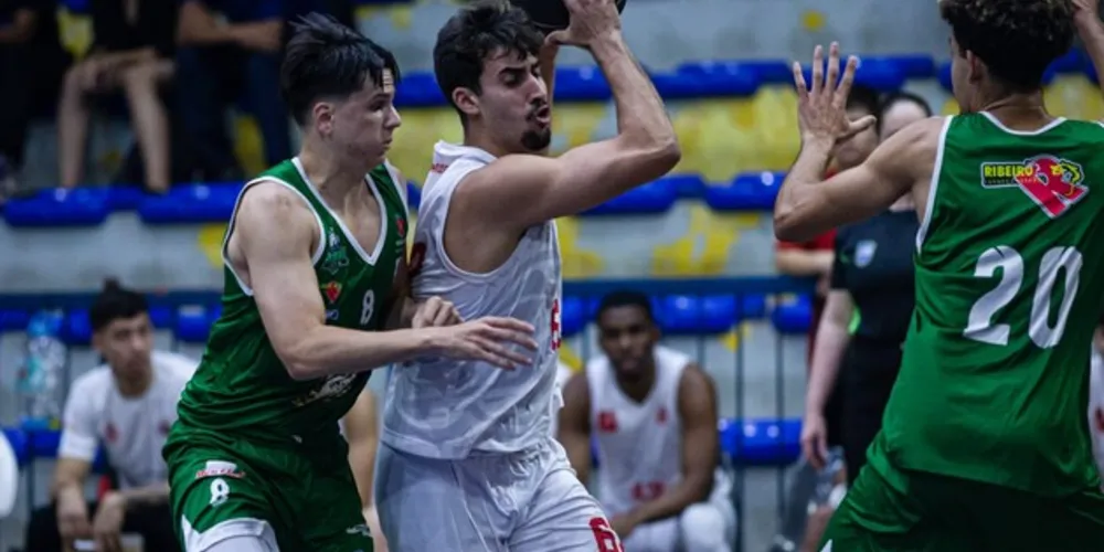 Duelo que terminou com vitória ponta-grossense por 80 a 64 foi no Ginásio Borell