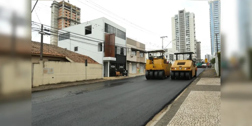 Para esta última etapa, a rua recebe a manutenção final desde a rotatória