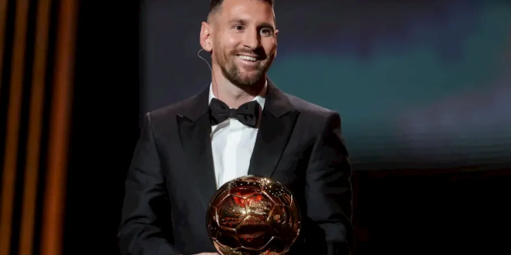 Lionel Messi foi eleito o melhor jogador do mundo pela oitava vez