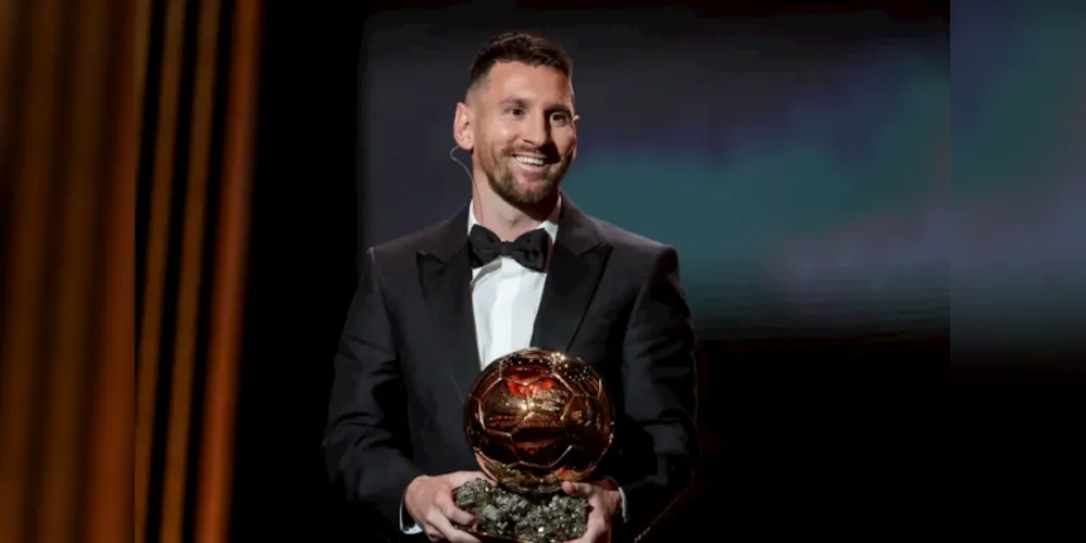 Lionel Messi foi eleito o melhor jogador do mundo pela oitava vez