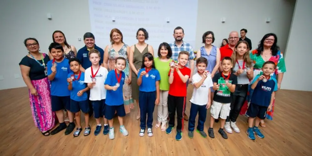 A premiação foi realizada pela UEPG no auditório da Unicesumar, no último sábado (02)