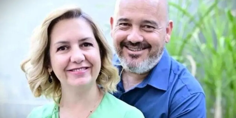 Cássia Luchelli (à esquerda) e Alessandro Luchelli (à direita)