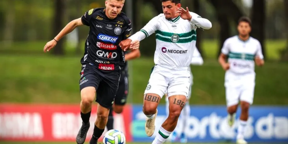 Confronto aconteceu neste domingo (10), em Curitiba, capital do Paraná