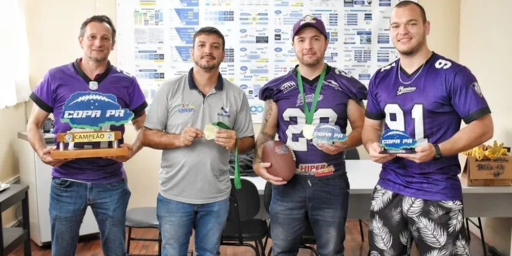 Atletas da Phantoms Ponta Grosa é campeã da Copa Paraná de futebol americano