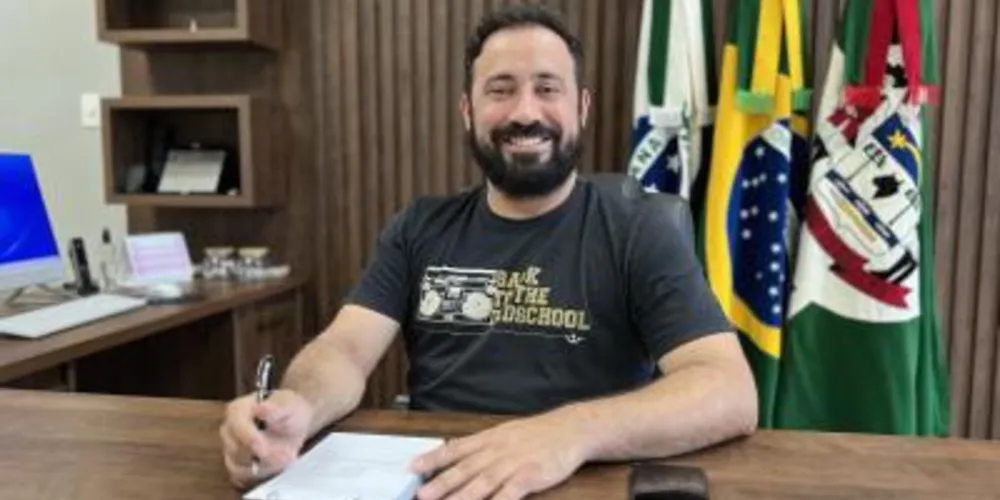 O prefeito Henrique Carneiro lembra que um dos compromissos da atual administração é a melhoria do setor de infraestrutura