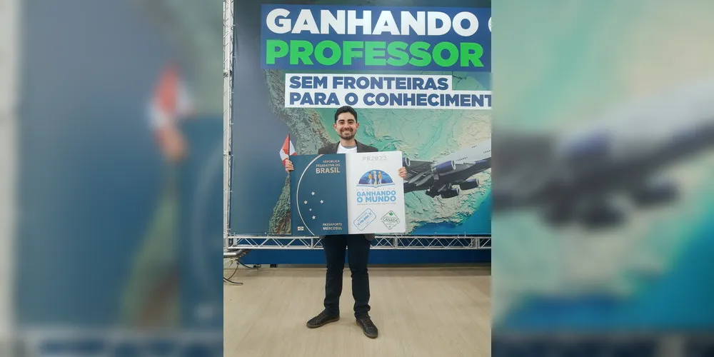 O professor de Ponta Grossa, Willian Samuel Santana da Roza, está entre os selecionados