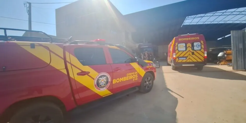Equipes do Corpo de Bombeiros foram acionadas para a situação