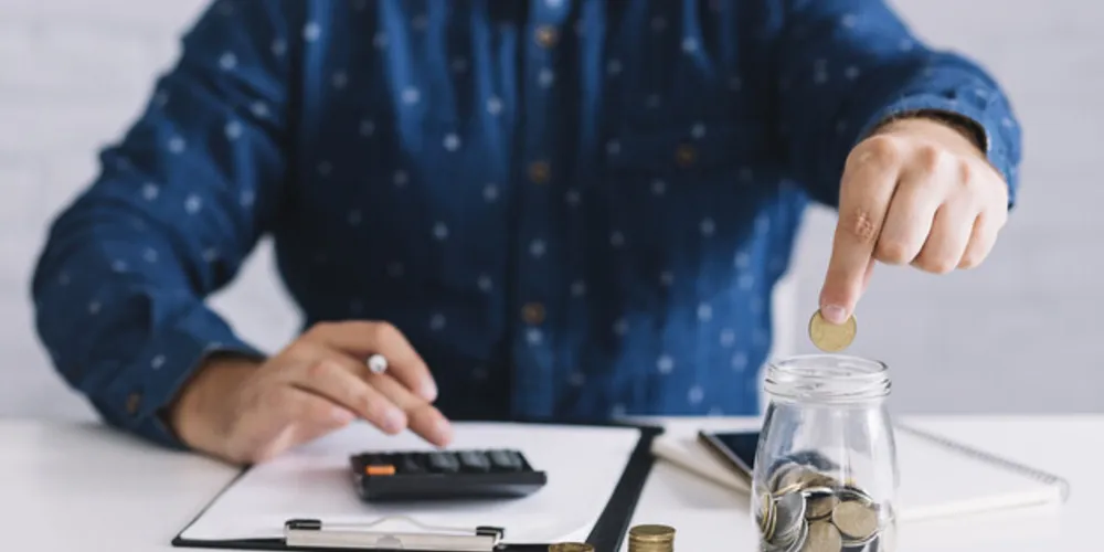 Os paranaenses podem até ter muitas dívidas a vencer, mas são bons pagadores