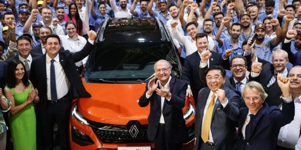Renault celebra 25 anos no Paraná com investimento de R$ 2 bilhões para novo SUV