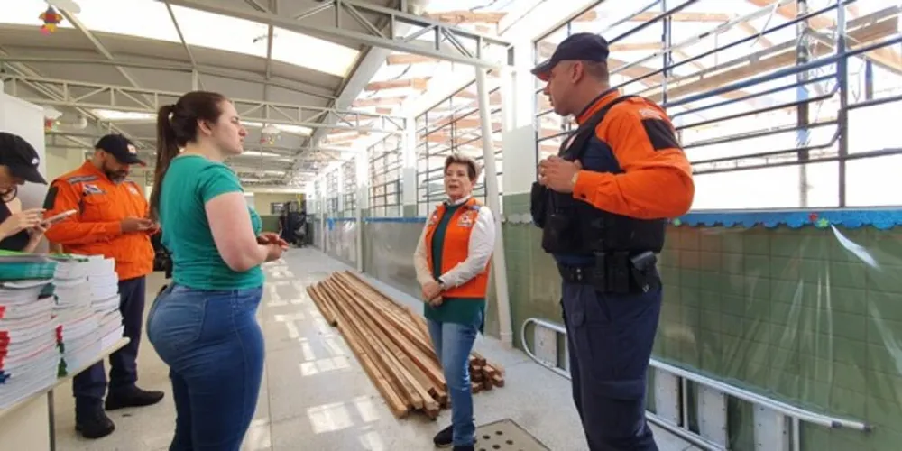 Elizabeth Schmidt esteve no Santa Lúcia