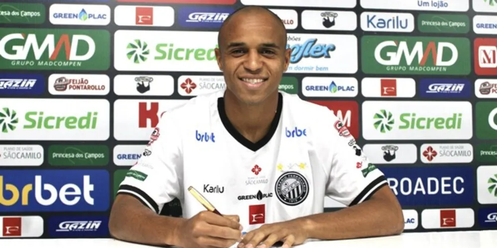 Renovação de contrato do lateral-direito Sávio no Operário