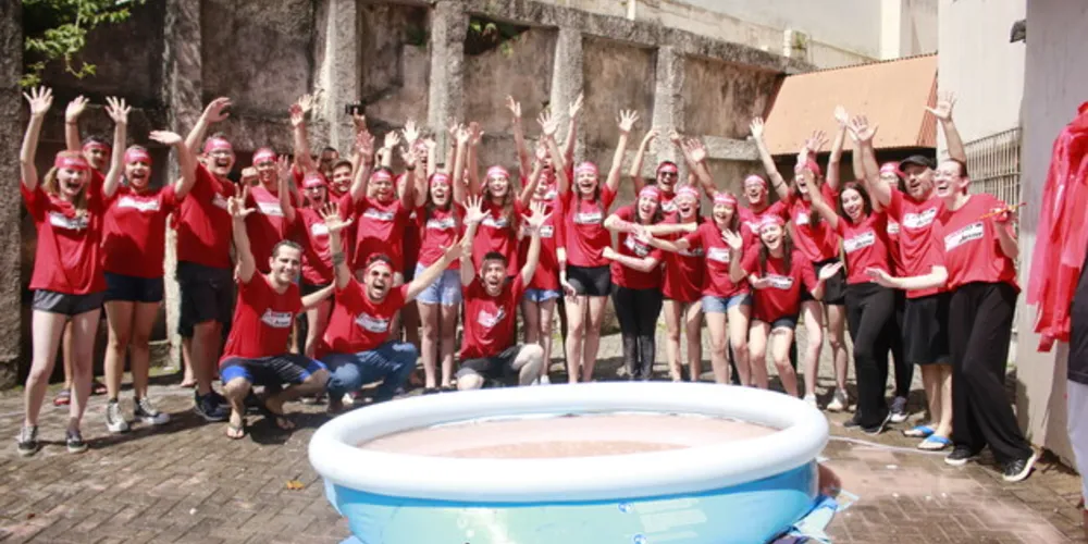 Estudantes fizeram grande comemoração nesta terça-feira (5)