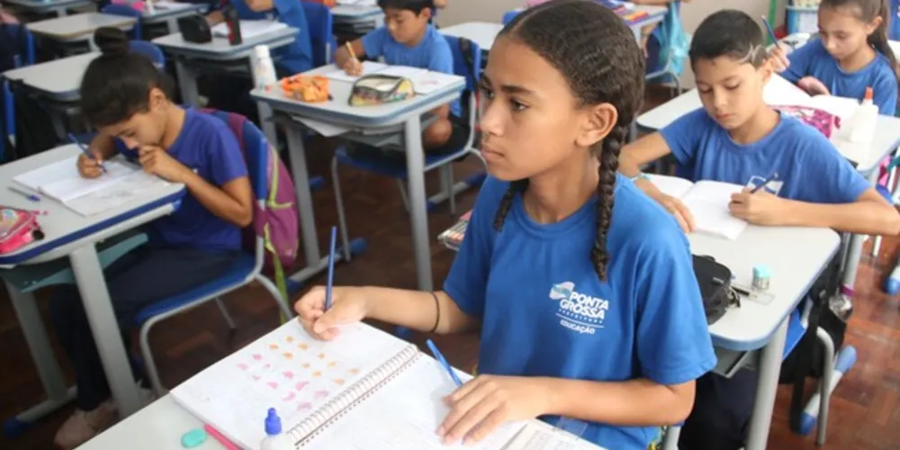 A Secretaria Municipal de Educação dispõe ainda de 577 vagas para a Creche (até 03 anos) e outras 1368 vagas para a Pré-Escola (04 e 05 anos)