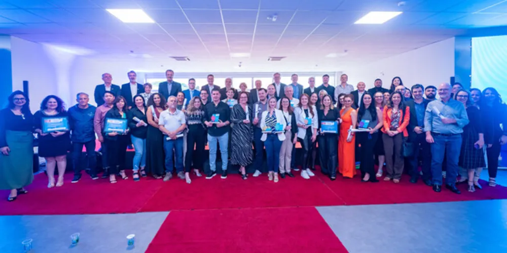 A entrega da premiação aconteceu na sede do Sebrae/PR em Curitiba. Cinquenta e sete empresas foram reconhecidas com o Selo de Qualidade no Turismo
