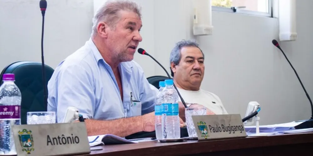Artur Butina na apresentação do orçamento da Prefeitura de Tibagi para 2024