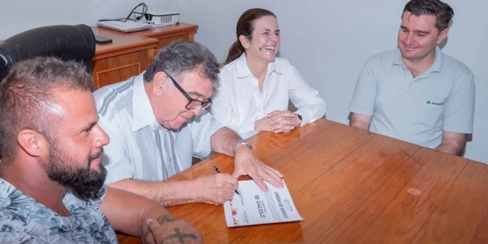 A ordem de serviço foi assinada pelo prefeito na tarde desta terça-feira (03)