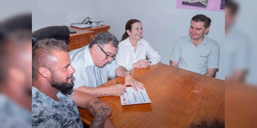 A ordem de serviço foi assinada pelo prefeito na tarde desta terça-feira (03)