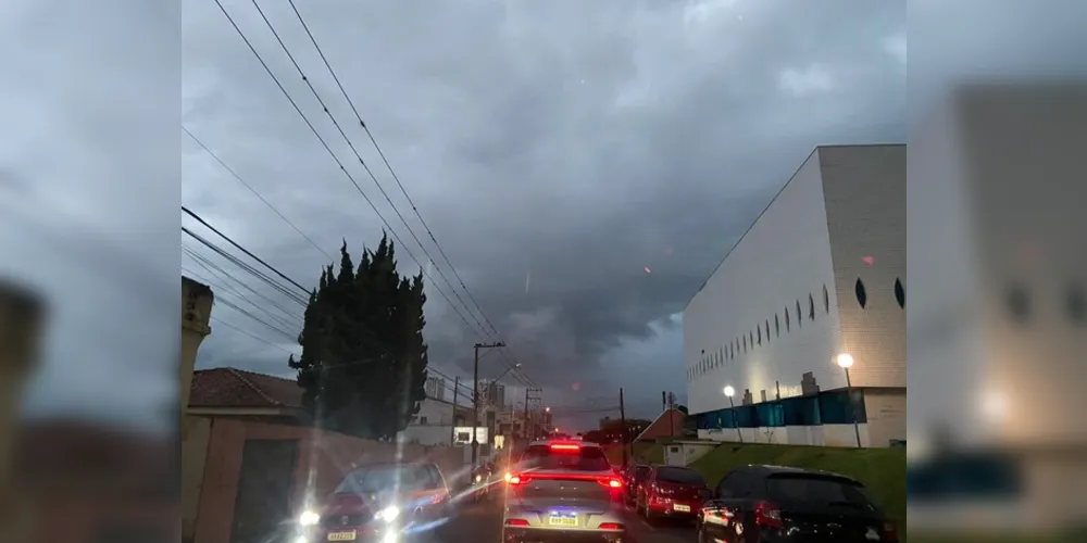 Nuvens carregadas chegaram ao município ponta-grossense