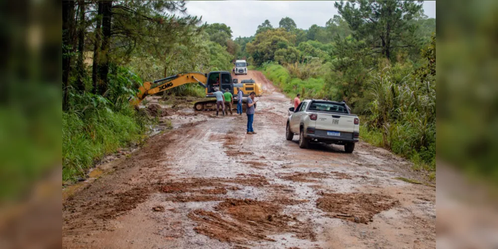 Os maiores estragos foram nas estradas rurais e pontes que cortam o segundo maior município do Paraná