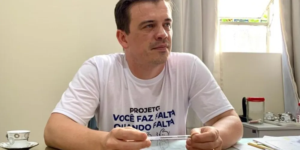 Secretário Municipal de Educação, Ricardo Brugnago, concedeu entrevista ao Jornal da Manhã e Portal aRede