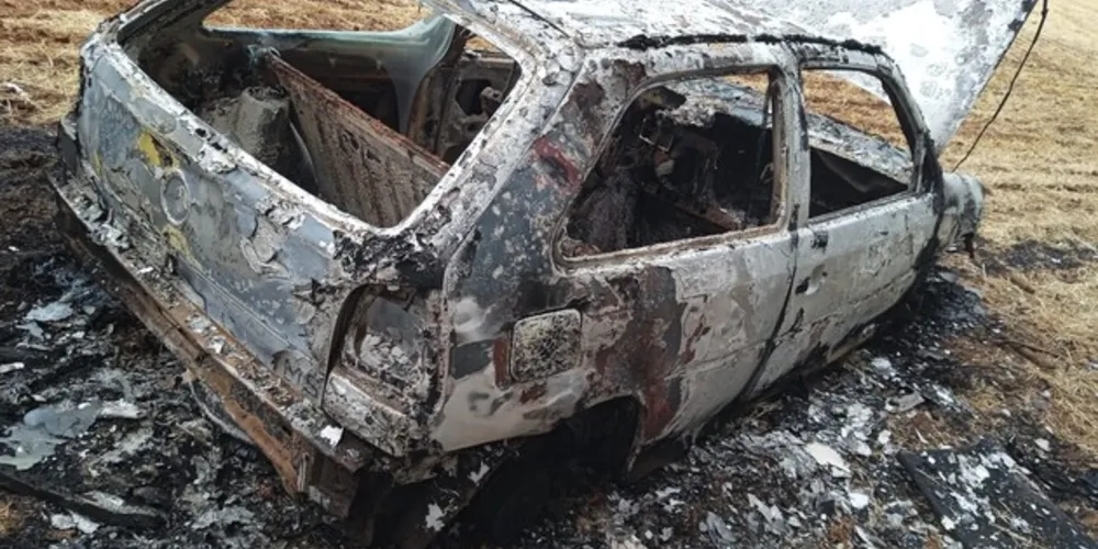 Volkswagem Gol foi encontrado na região do Piriquitos