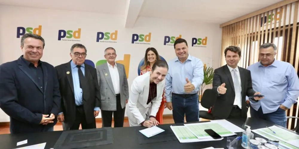 Várias lideranças políticas estiveram presentes no evento de filiação