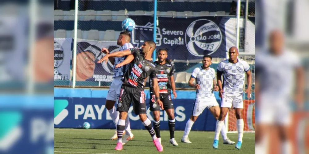 Confronto foi no gramado sintético do estádio Passo d'Areia