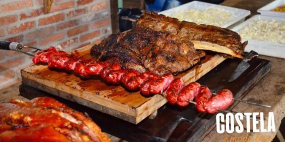 Para contemplar o churrasco, fará parte do cardápio pão, salada, maionese e muita carne