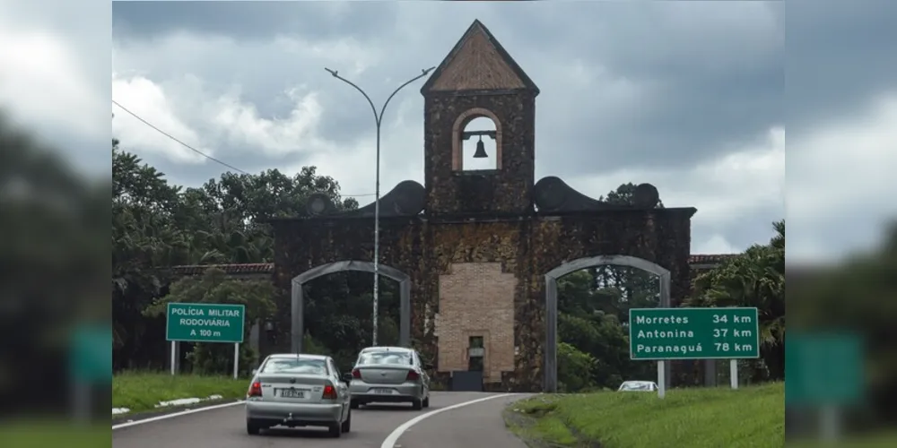 Não há previsão de reabertura no momento, dada a expectativa de continuidade das chuvas pelos próximos dias