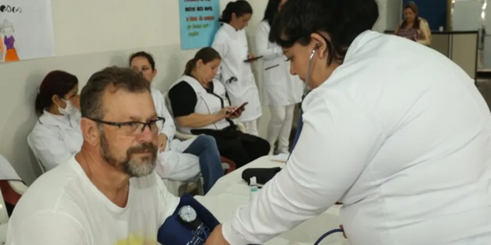 O evento aconteceu no salão social do CECON Nova Rússia