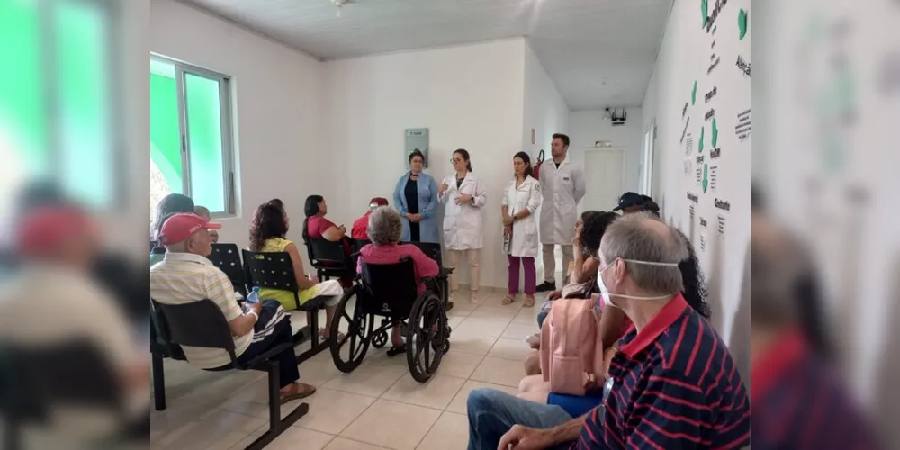 Na Linha de Cuidado da Saúde do Idoso o paciente pode contar com atendimento do médico geriatra, farmacêutico, fisioterapeuta e enfermeiro