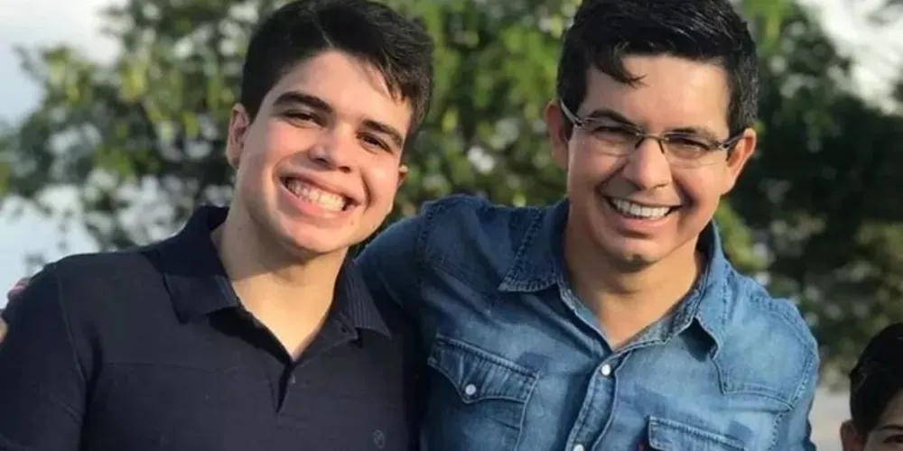 A assessoria do parlamentar diz que o jovem é que teria sido alvo de agressões dos oficiais