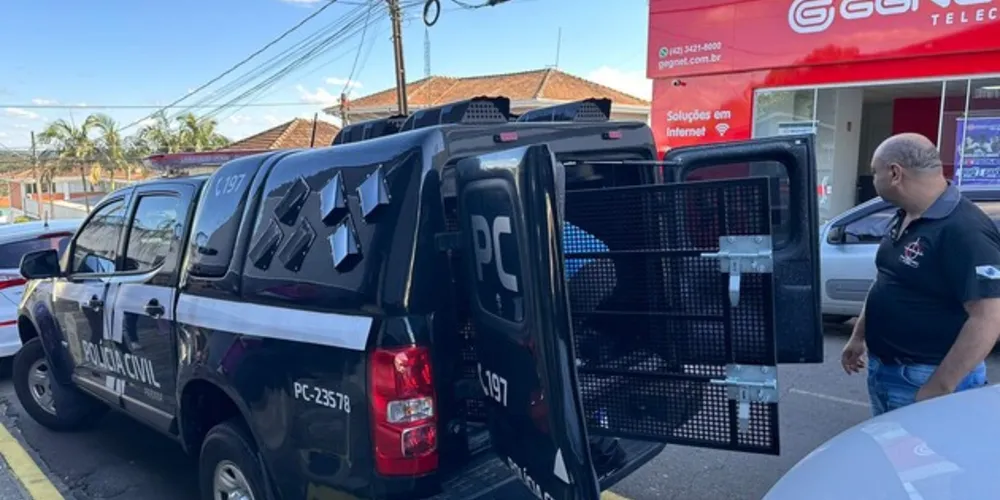 Ele foi conduzido até a Cadeia Pública de Irati, onde permanece à disposição da Justiça