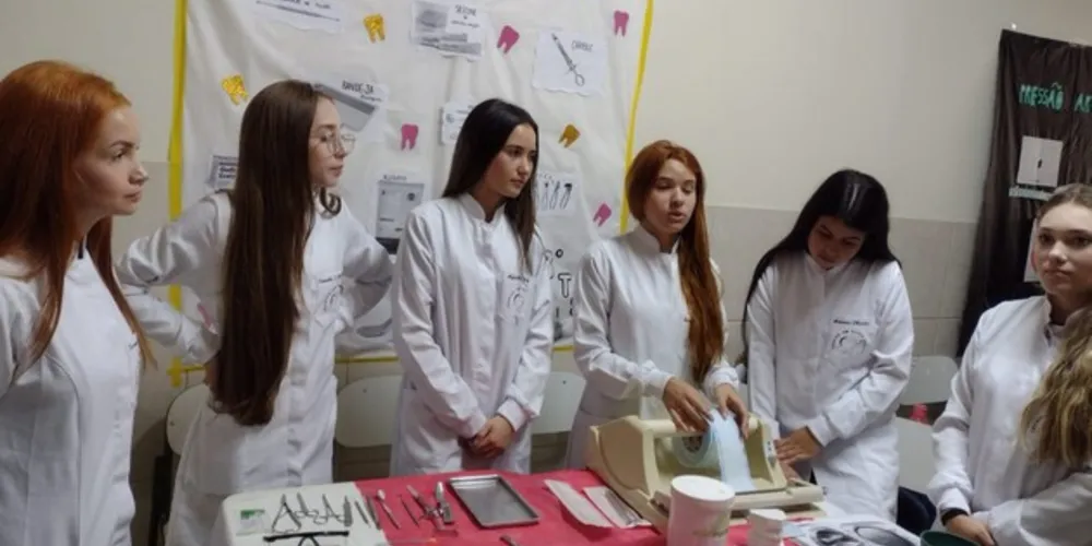 Um dos cursos apresentados foi o de saúde bucal