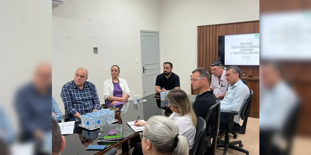 Participaram do encontro os prefeitos de Piraí do Sul, Henrique Carneiro; de Tibagi, Artur Butina; e de Arapoti, Irani Barros, que também é presidente do CimSaúde