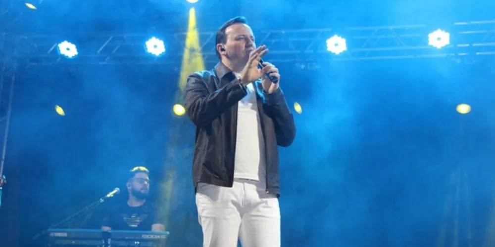 Ezequiel Dal Pozzo, de Caxias do Sul (RS), percorre o Brasil com shows, palestras, missas e pregações