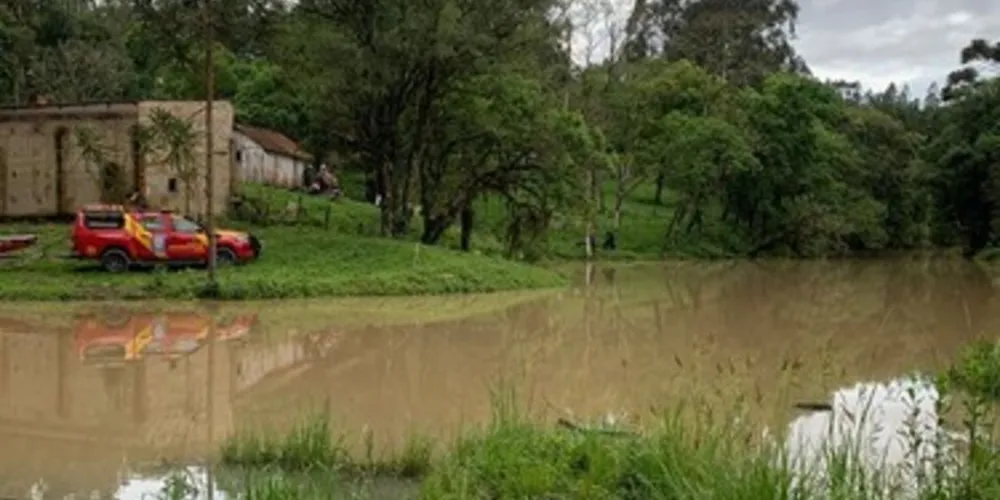 Homem é encontrado morto em tanque, no Itapará