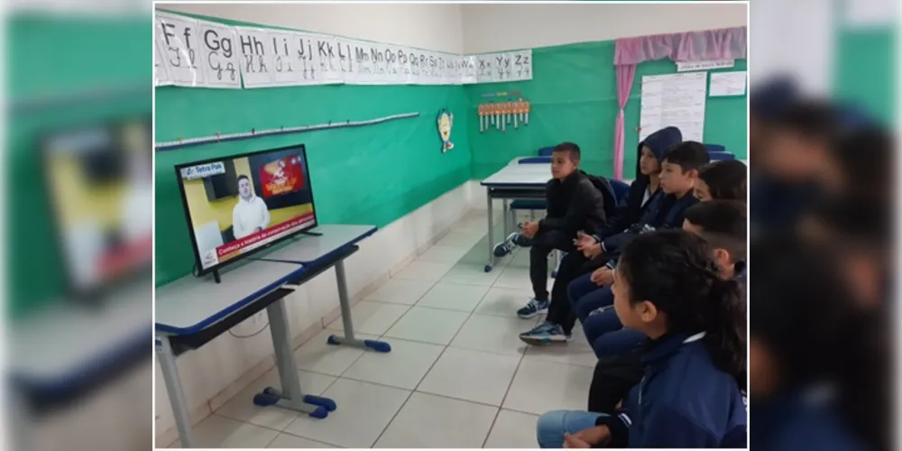 Ampla reflexão, roda de conversa e ações práticas contribuíram com a classe