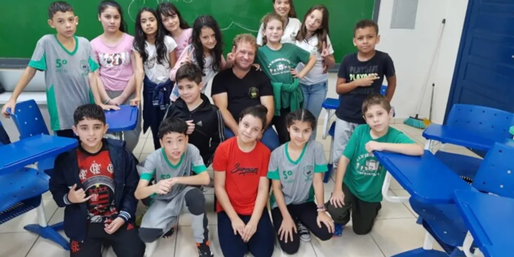 Estudantes protagonizaram todas as ações da proposta e puderam aprender com entrevistado