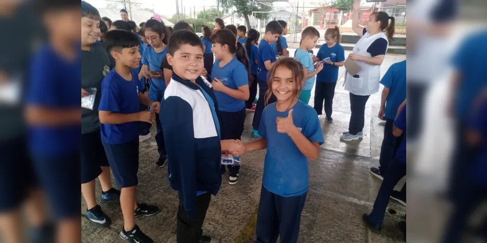 A realização das atividades partiu dos alunos, ao verem a mobilização que ocorreu na escola