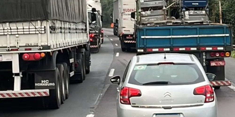 Lentidão é registrada em todo o trecho da Serra de Purunã