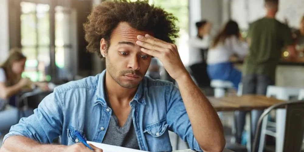 A especialista ainda recomenda que os alunos façam exercícios de relaxamento e atividade física