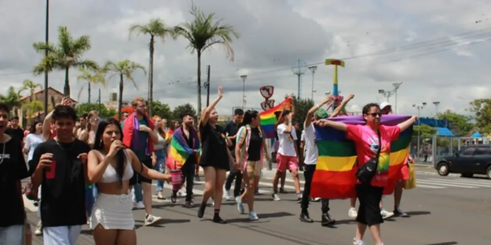 Parada acontece neste domingo a partir das 13 horas, na região central da cidade