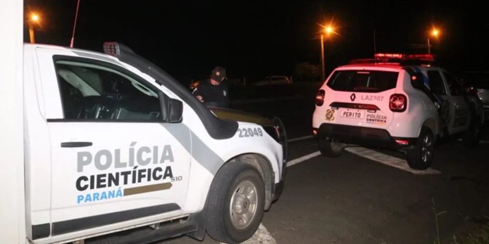 A Criminalística esteve no local e o corpo foi recolhido pelo IML